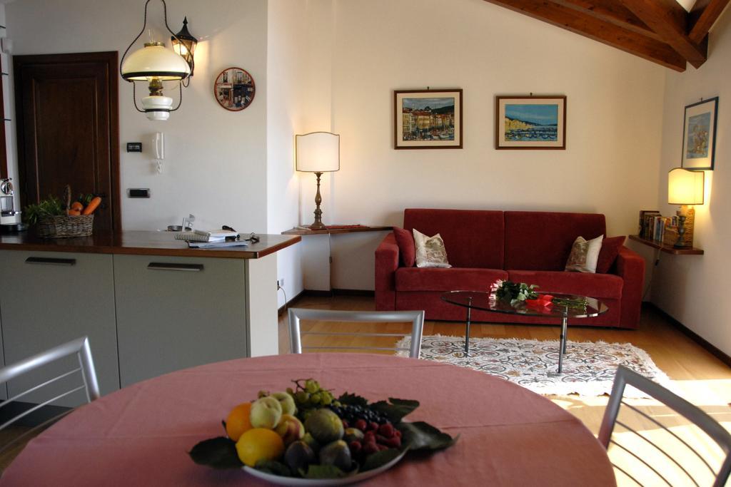Alveluu Ristorante E Suites تريميتْسّو الغرفة الصورة