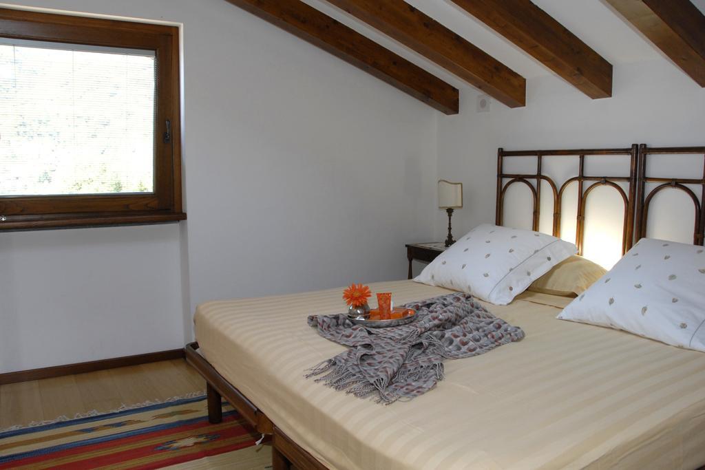 Alveluu Ristorante E Suites تريميتْسّو الغرفة الصورة